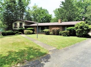 4115 Saint Thomas Dr, Gibsonia, PA 15044