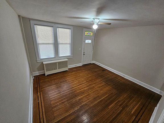 2nd image of 3406 Kenyon Ave