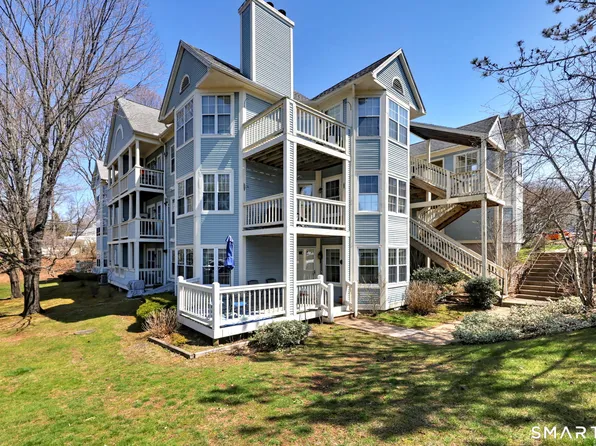 75 Redwood Drive #103, East Haven, CT 06513