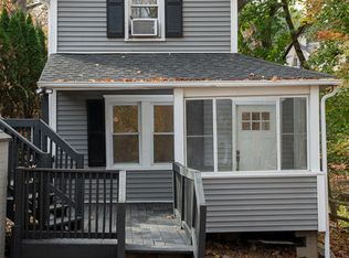 17 Mount Pleasant St, Shelton, CT 06484