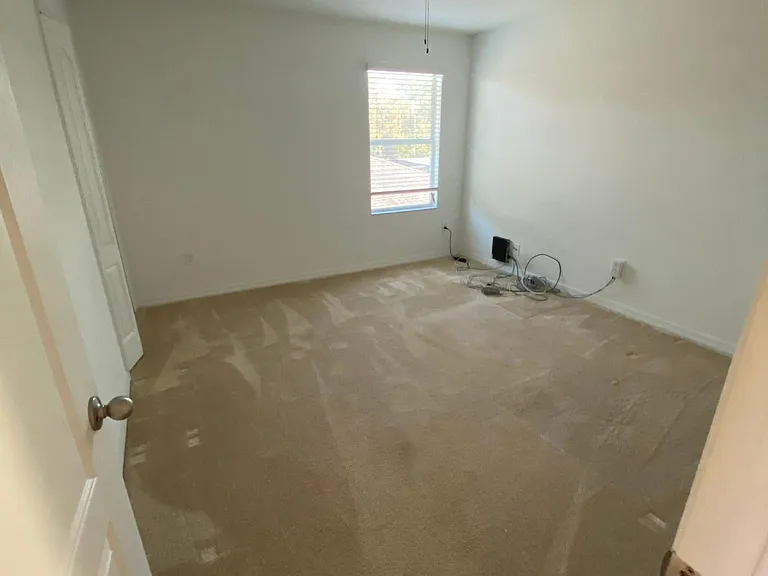 10636 Inside Loop — Photo 7