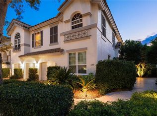 129 Colonade Cir #402, Naples, FL 34103