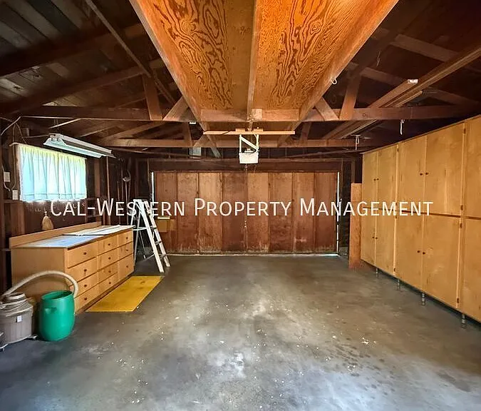 7790 Robindell Way — Photo 19
