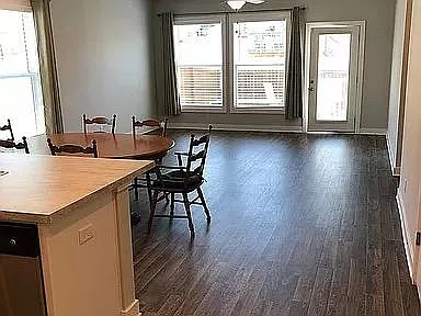 7150 Oakpark Dr — Photo 7