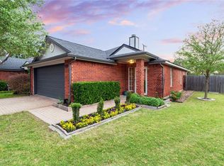 520 Majestic Park Ln, Cedar Hill, TX 75104