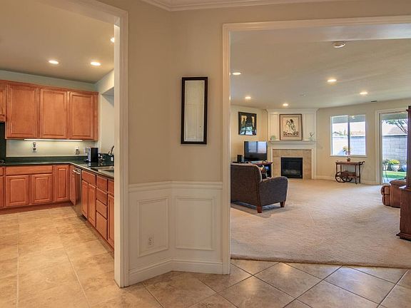 3rd image of 2031 Autumn Oaks St
