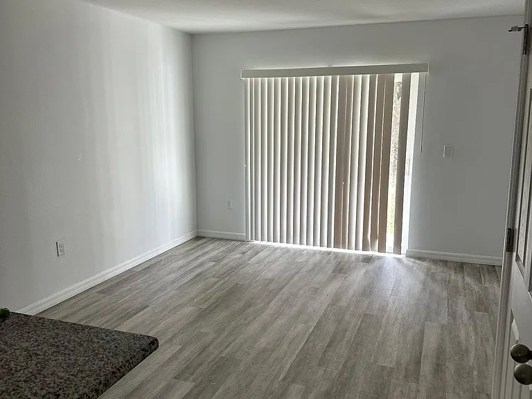 302 Avenue P NW #A — Photo 5