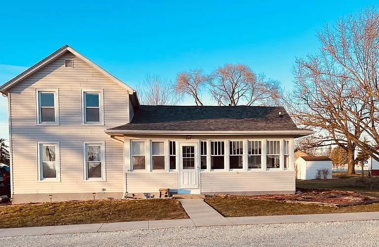 205 Forest St — Photo 1