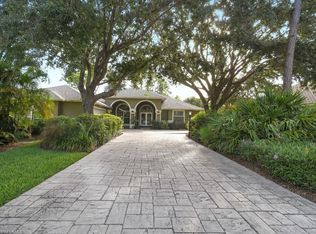 6816 Mill Run Cir, Naples, FL 34109