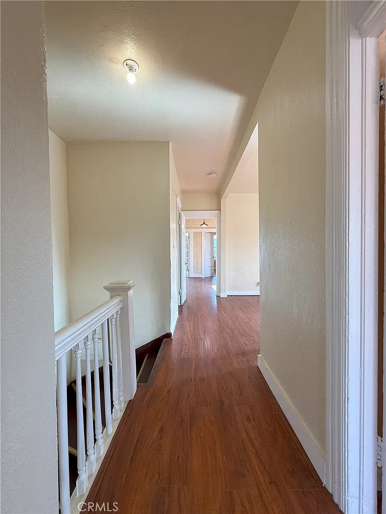 3 bed, 936 sqft, $2,500 — Photo 4