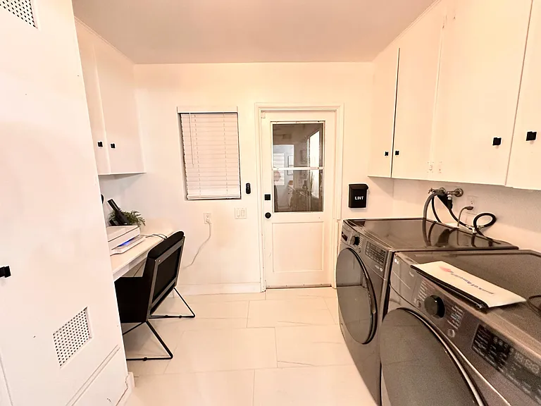 444 N Shattuck Pl — Photo 35