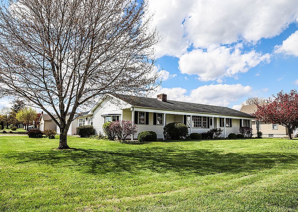 3 Bedroom ranch home. 