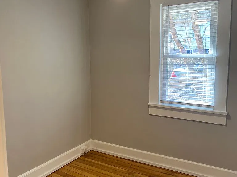 1325 N Kinser Pike — Photo 17