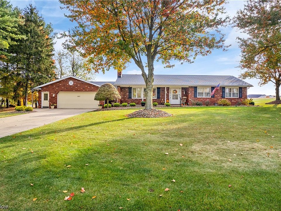 1st image of 307 Pres Vannes Dr
