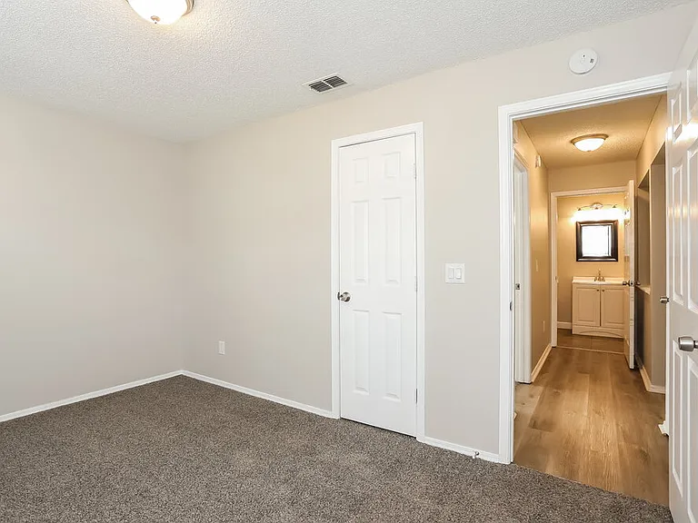 12755 Serenade Cir N — Photo 15
