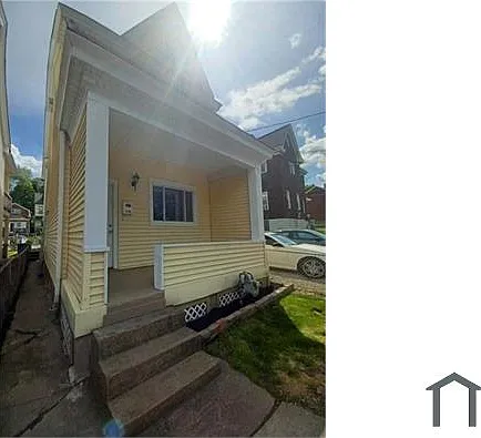 2608 Patterson St
