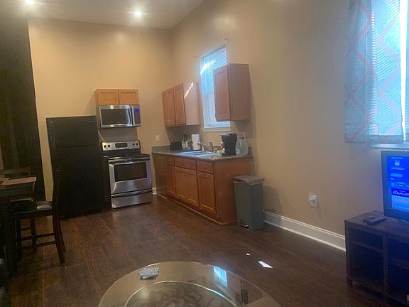 3rd image of 2109 Elysian Fields Ave #2109