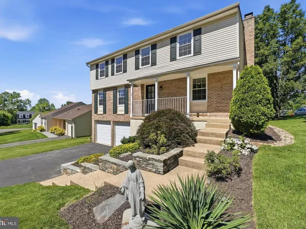 6816 Rock Creek Ct, Alexandria, VA 22306