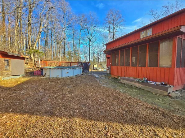 6029 Woodview Ln, Zionsville, PA 18092