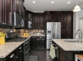 8405 Larch Ln N, Maple Grove, MN 55369