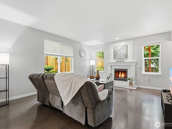 3rd image of 1326 113th Avenue SE