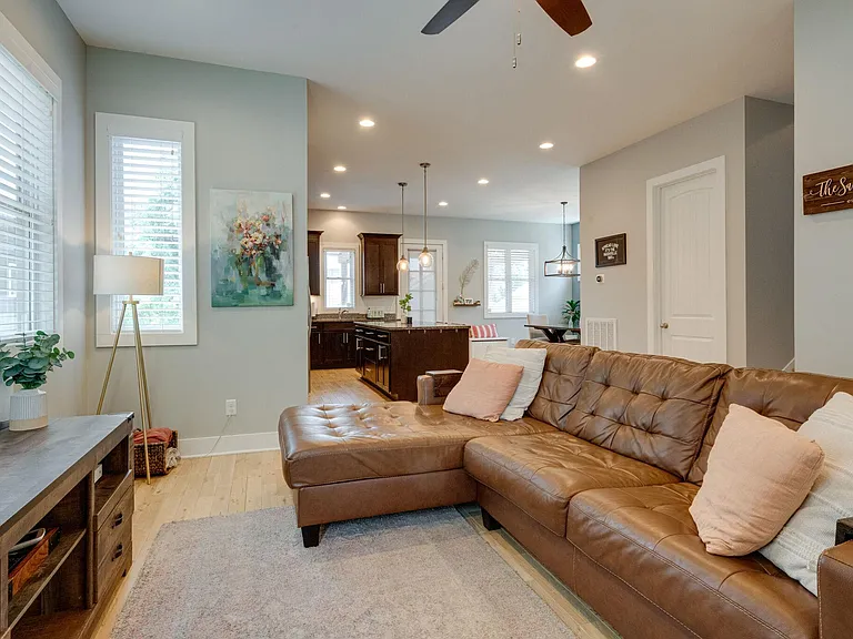 1811A Tammany Dr — Photo 3