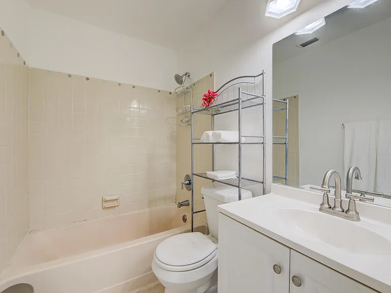 2900 Dorchester Ln #2900 — Photo 29