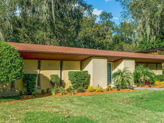 angled front yard