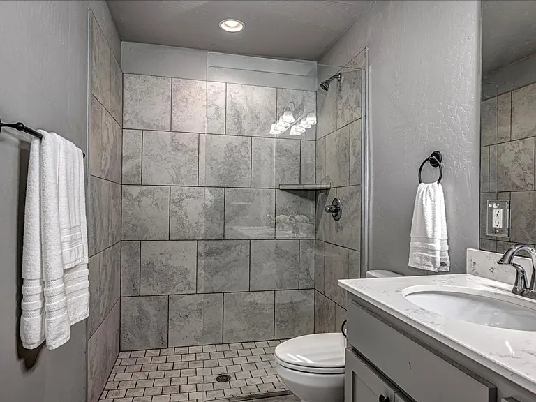 10300 Glover River Dr — Photo 15