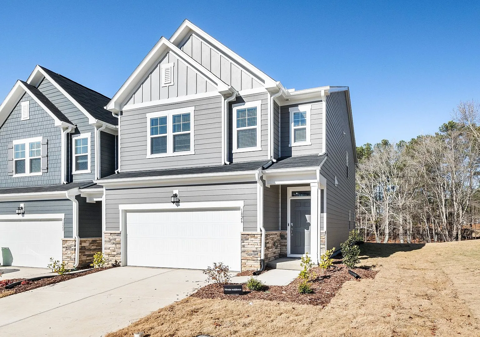 Location, Community, Quality Living It Starts Here at Depot 499! Limited Time: One Month Free. — Photo 1