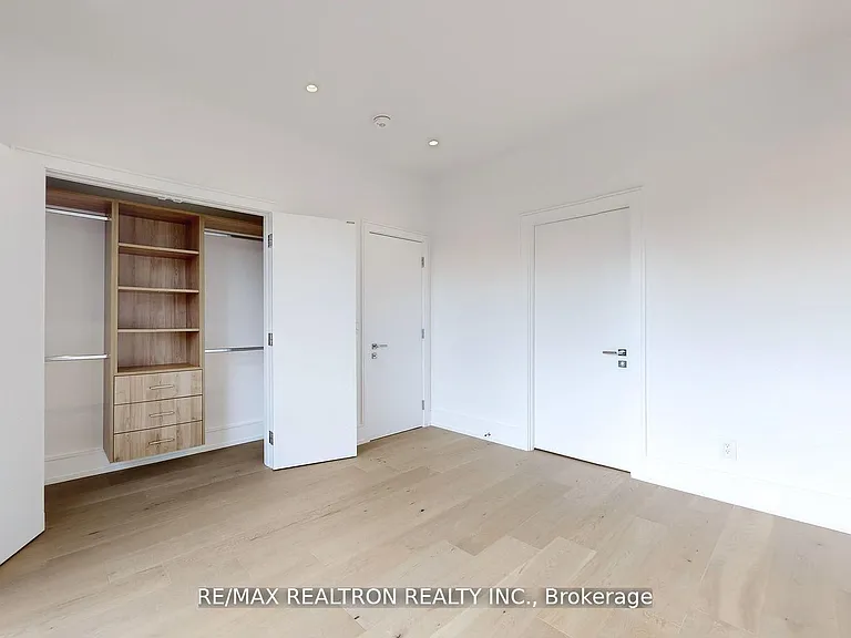 84 Murray Dr — Photo 28