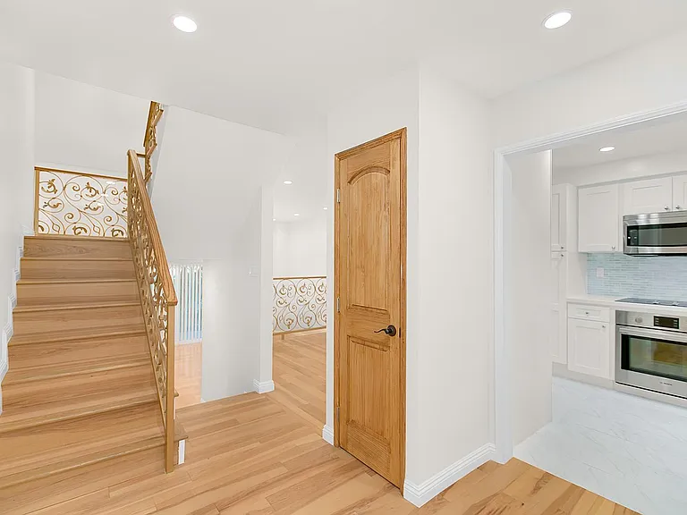 1745 Selby Ave #20 — Photo 25