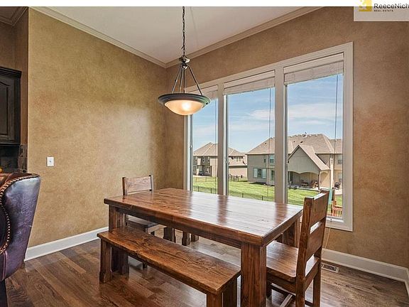 5th image of 9409 W 158th St