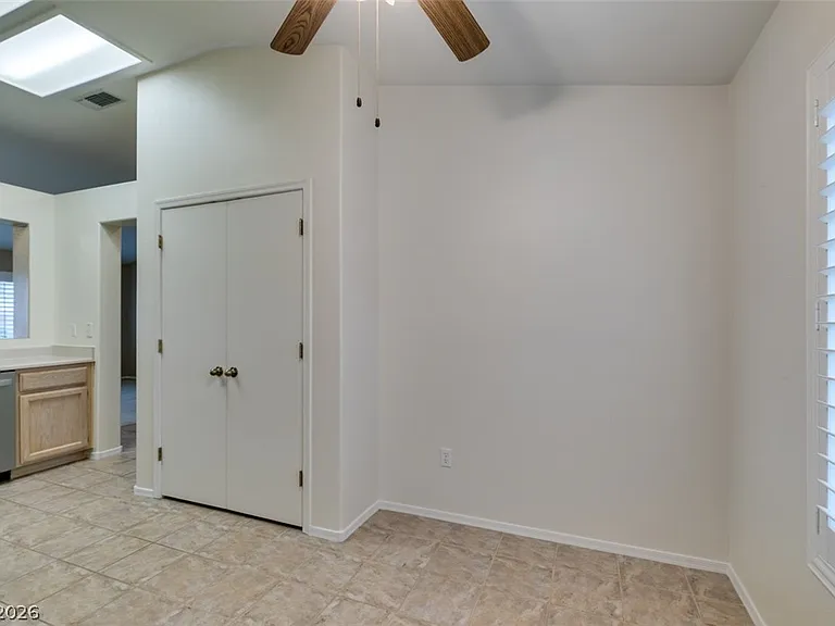 2001 Joy View Ln #2001 — Photo 12