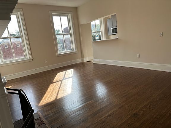 2nd image of 1001 N 2nd St APT 3