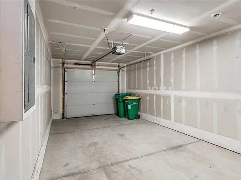 27859 Hopkins Dr — Photo 17