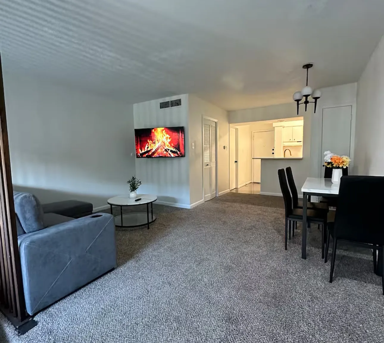 170 De Chantle Rd — Photo 1
