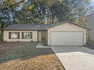 2154 Scarbrough Dr, Stone Mountain, GA 30088