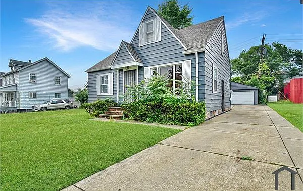 3 bed, 1903 sqft, $1,700 — Photo 2