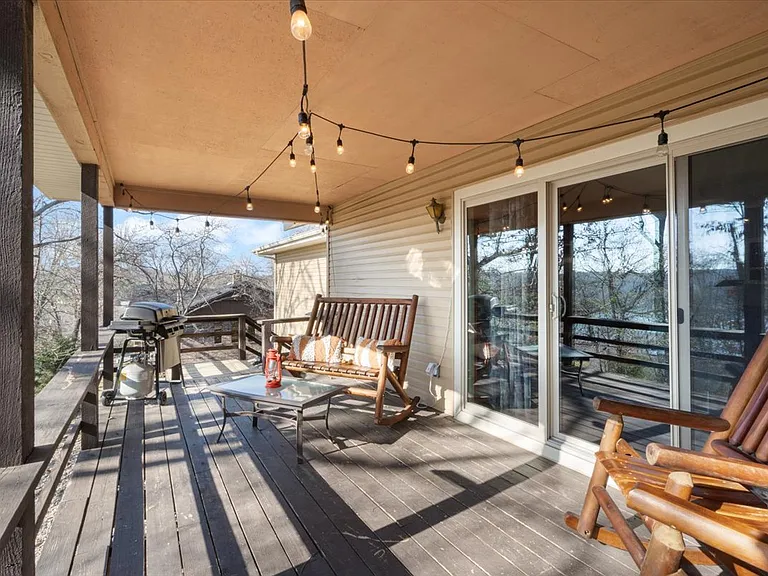 37 Churchill Dr — Photo 12