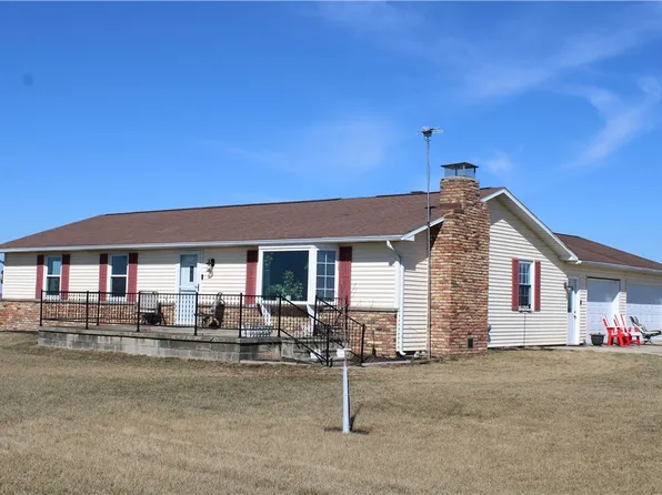 1529 E 2300 North Rd, Findlay, IL 62534