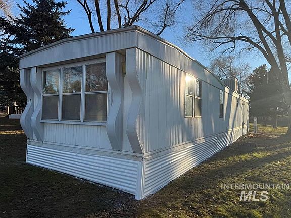 4th image of 15881 Purple Sage Rd Trailer 48