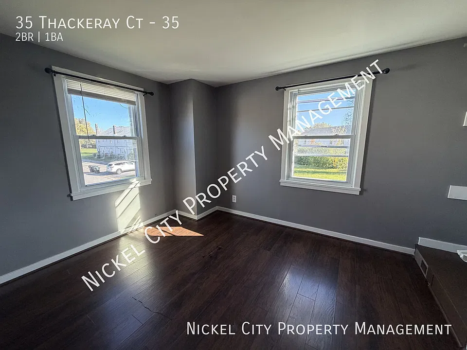 35 Thackeray Ct #35