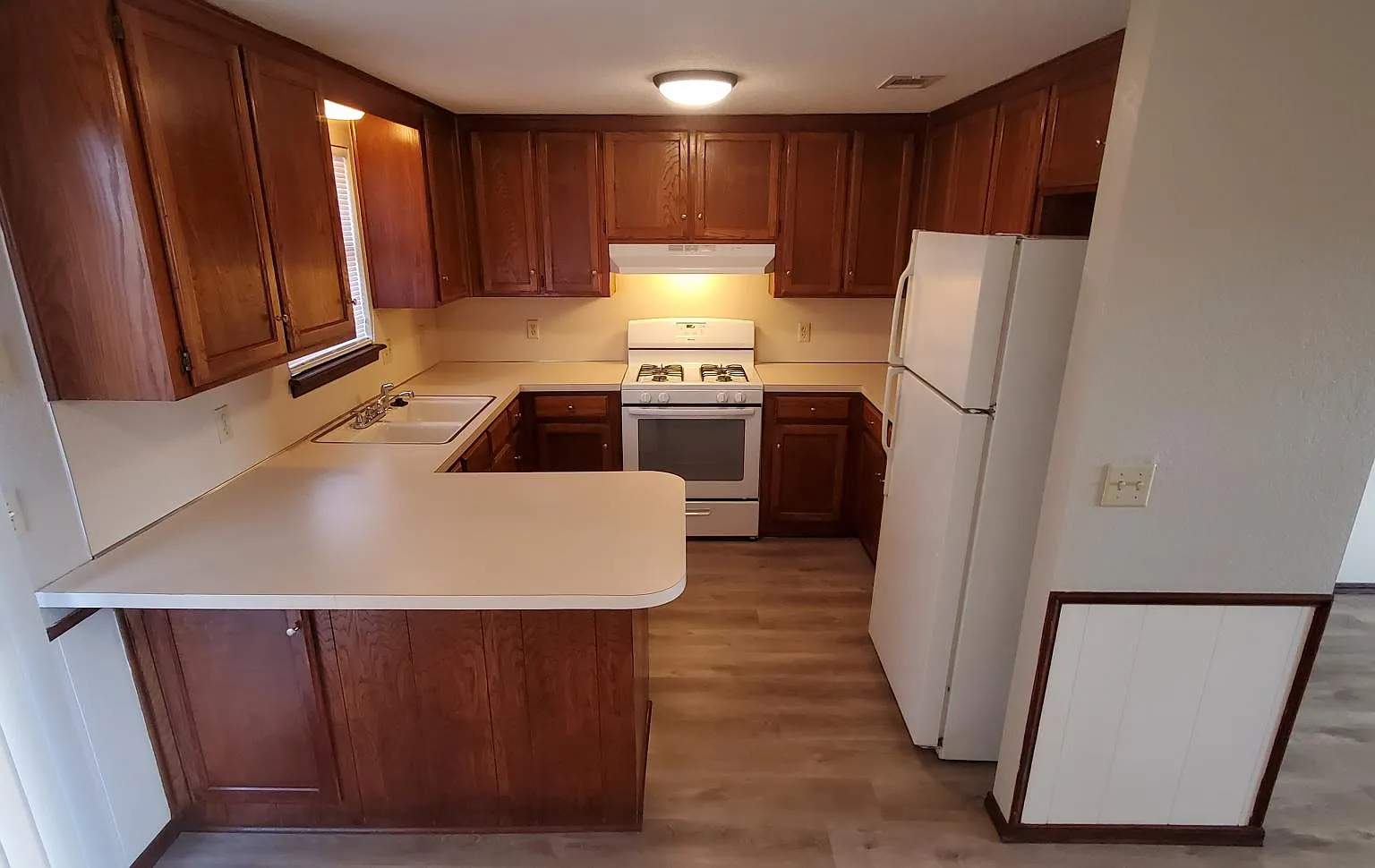 603 Nimrod Rd — Photo 4