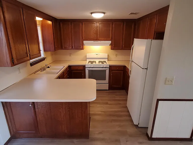 603 Nimrod Rd — Photo 4