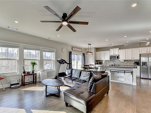 5th image of 3675 Morgan Rd