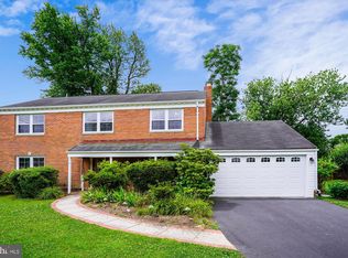 6927 Southridge Dr, Mc Lean, VA 22101