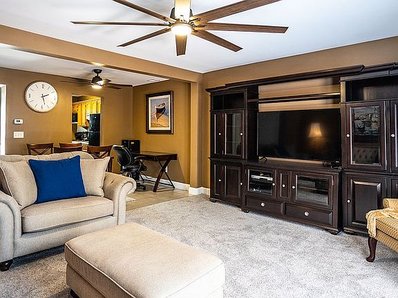 LR - Entertainment Center