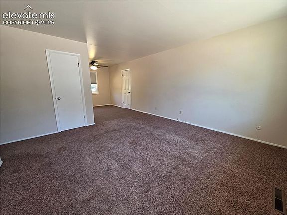 4th image of 605 Del Norte St