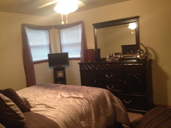 2nd image of 6810 N Northwest Hwy APT 3
